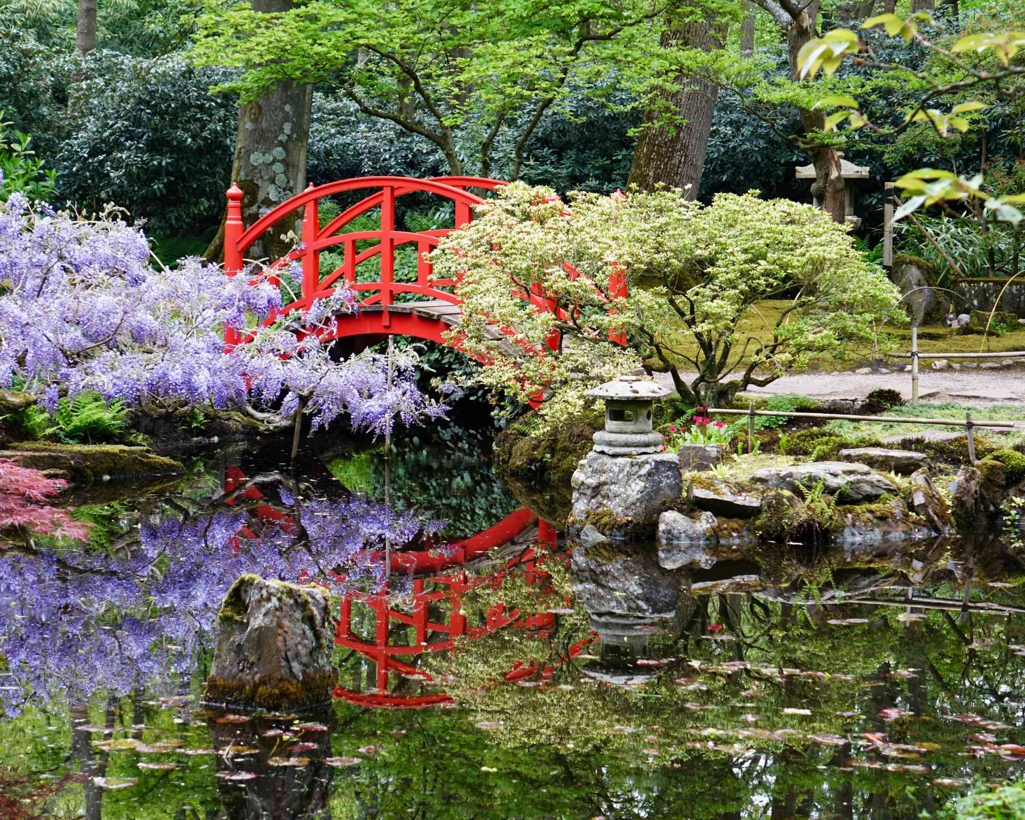 Le jardin japonais possède une inspiration "zen"